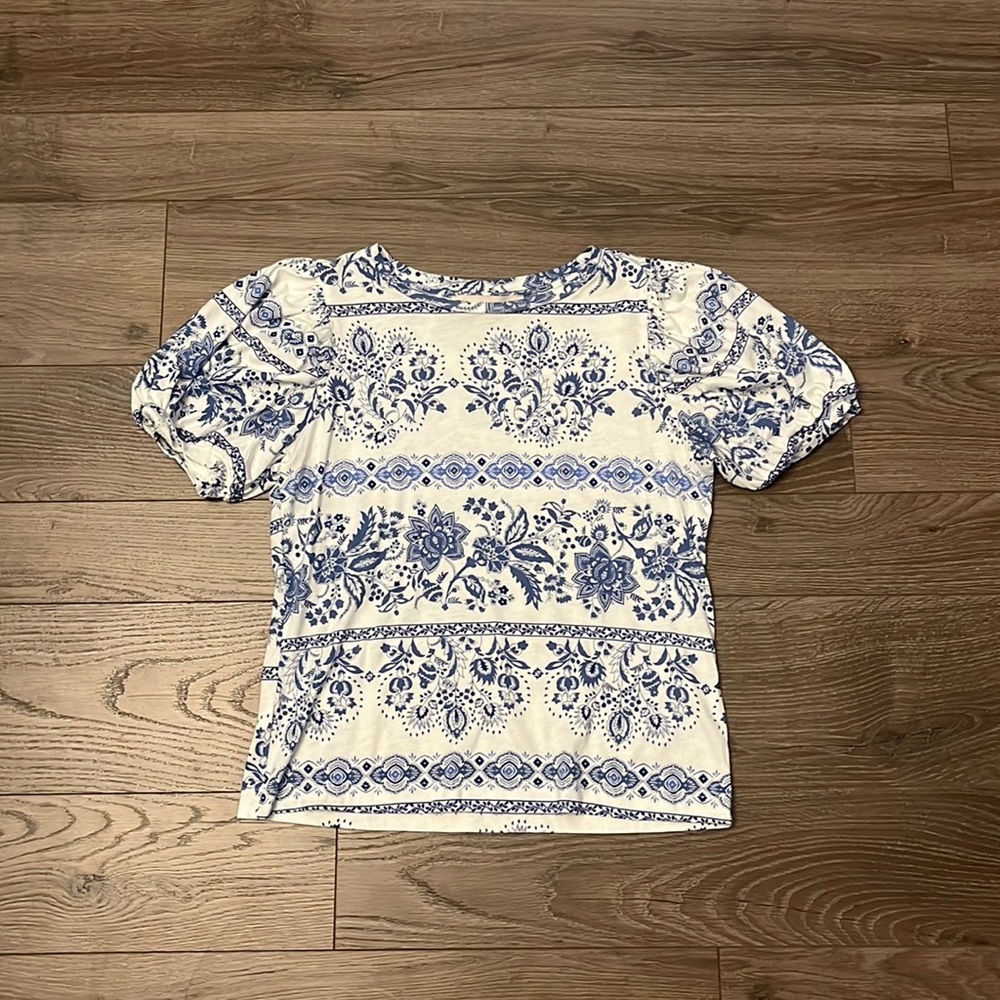 Loft Blue and White Patterned Puff Sleeve Top SP